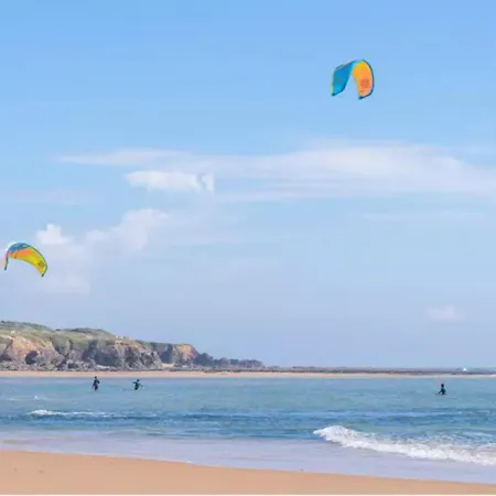 Beautiful 3-bedroom Mobil - Near The Σαλέ *