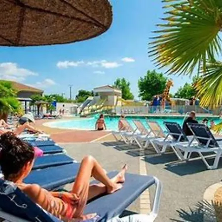 Σαλέ Beautiful 3-bedroom Mobil - Near The